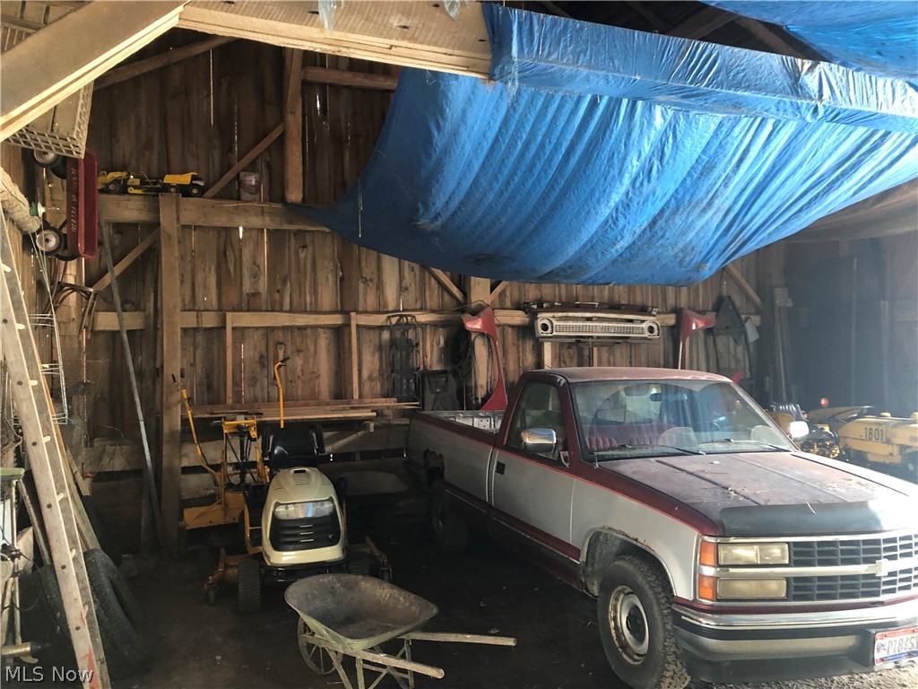 17031 Quarry Road Wellington, OH 44090 - Photo 27 of 31 30x56 barn, storage