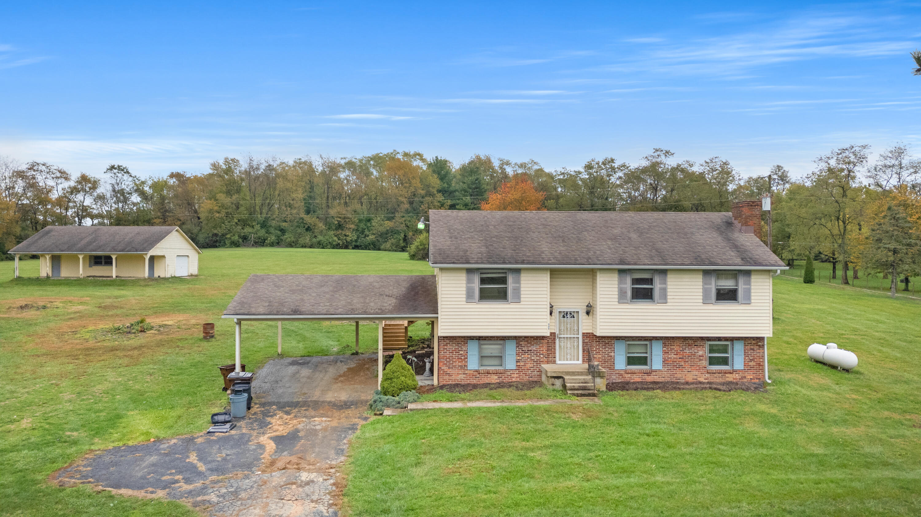 496 Soards Road Georgetown, KY 40324 - Photo 8 of 40 DJI_20251028085321_0001_D
