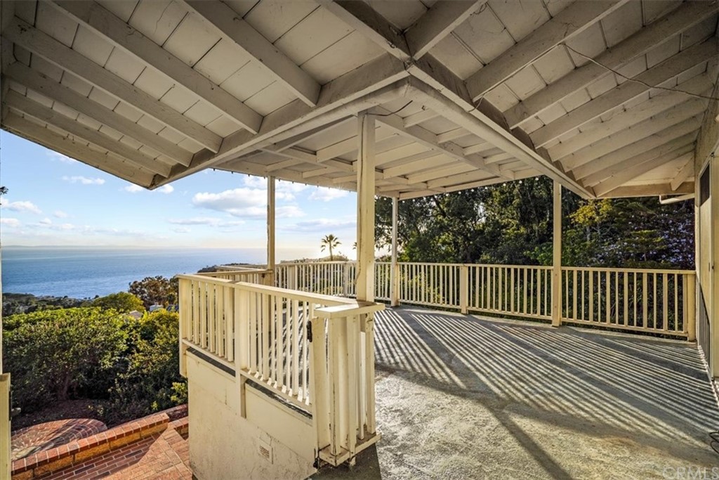 595 Windsor Place Laguna Beach, CA 92651 - Photo 9 of 26 a view of balcony with wooden floor