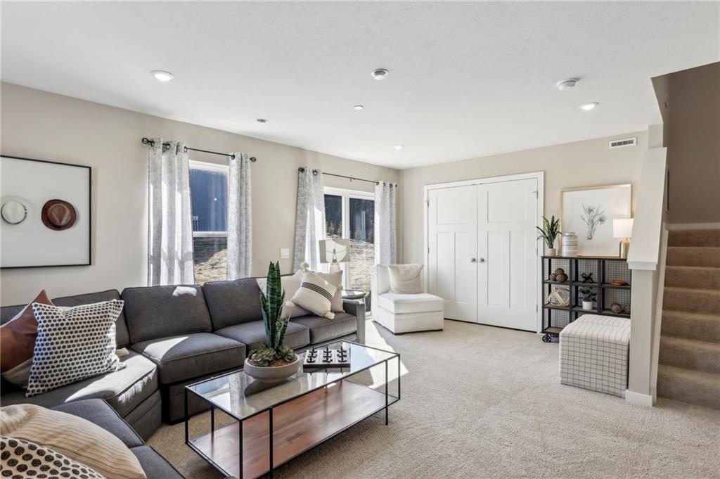 141 River Rdg Drive Moon Township, PA 15108 - Photo 5 of 23