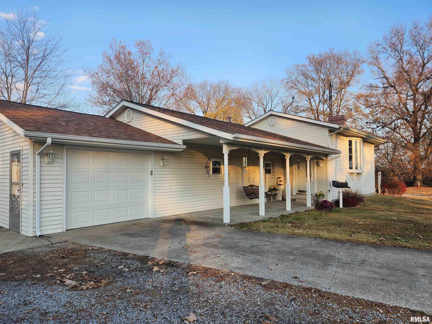 81 Cripple Creek Road Pinckneyville, IL 62274 - Photo 6 of 12