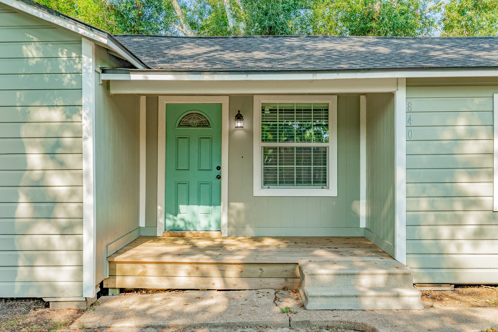 840 South Morgan Street Angleton, TX 77515 - Photo 4 of 28 a front view of a house