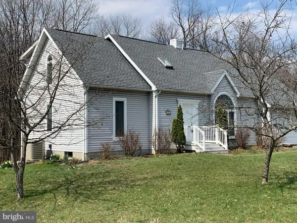 $282,000 | 305 Cooper Lane, McConnellsburg, PA 17233