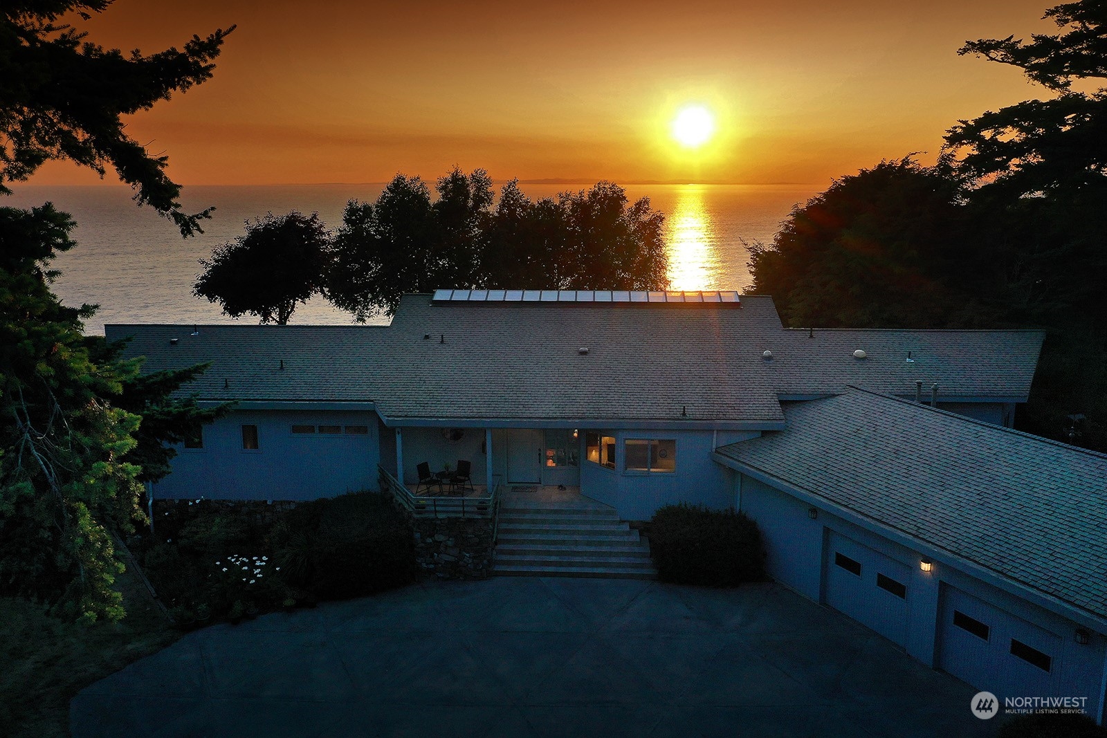 1287 West Beach Road Oak Harbor, WA 98277 - Photo 1 of 40 Gallery Image 1