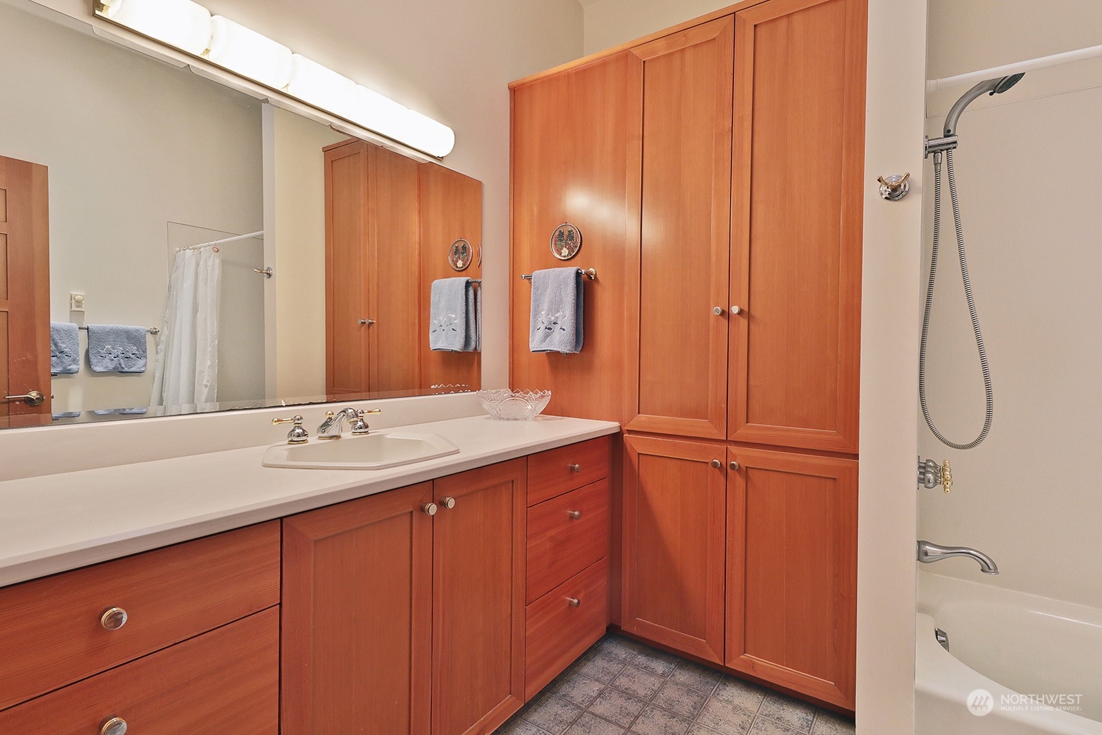 1287 West Beach Road Oak Harbor, WA 98277 - Photo 34 of 40 Gallery Image 34