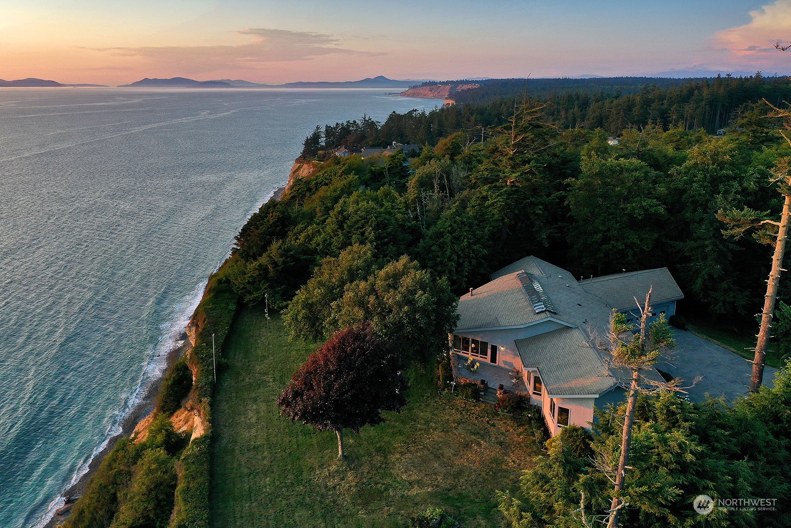 1287 West Beach Road Oak Harbor, WA 98277 - Photo 4 of 40 Gallery Image 4