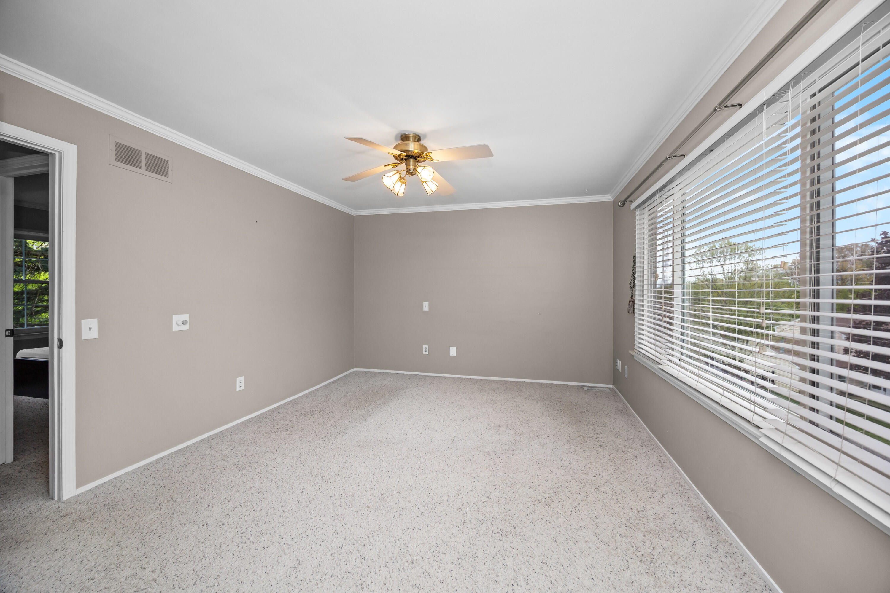 210 Whitney Drive Rochester Hills, MI 48307 - Photo 24 of 45 031_21