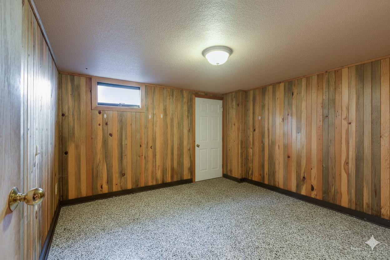 1439 Northwest 4th Street Bend, OR 97703 - Photo 34 of 41 Basement Bedroom #4