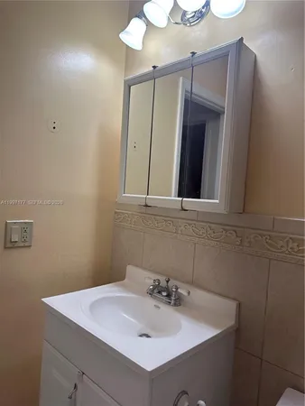 $3,350 | 9724 Southwest 142nd Place, Miami, FL 33186