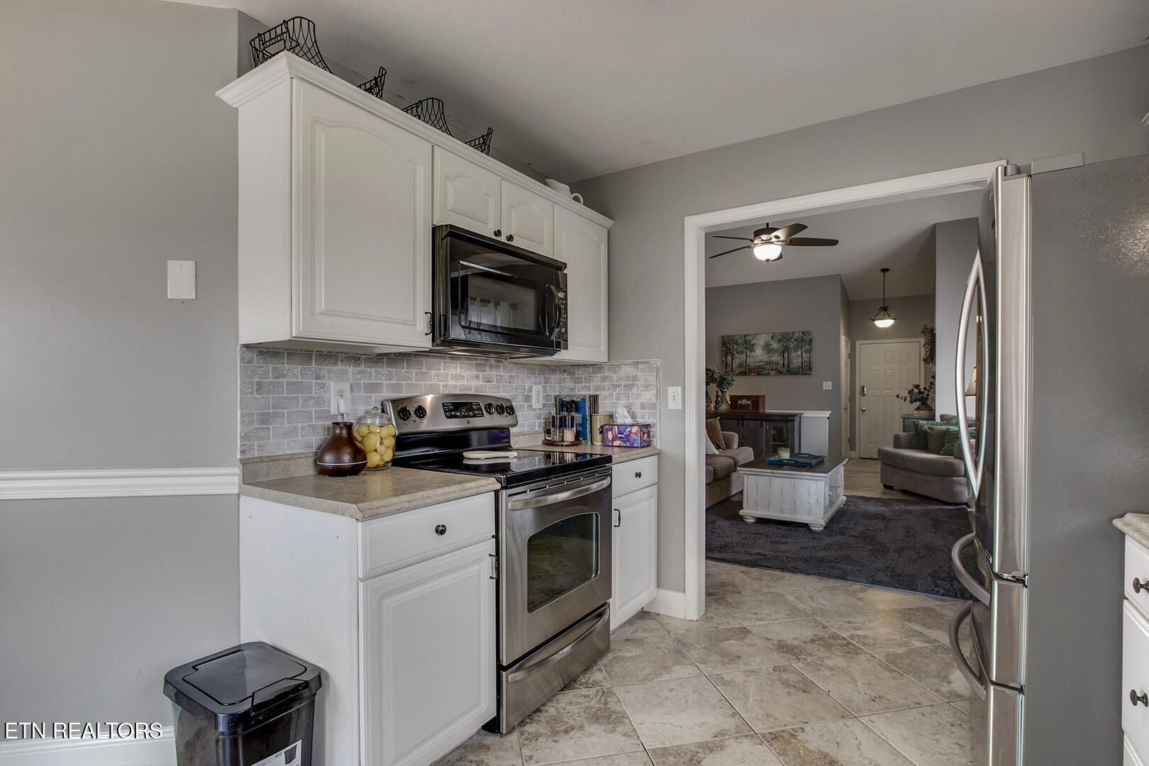 101 Poteau Trace Loudon, TN 37774 - Photo 15 of 32 15_PoteauTrace_101_Kitchen04