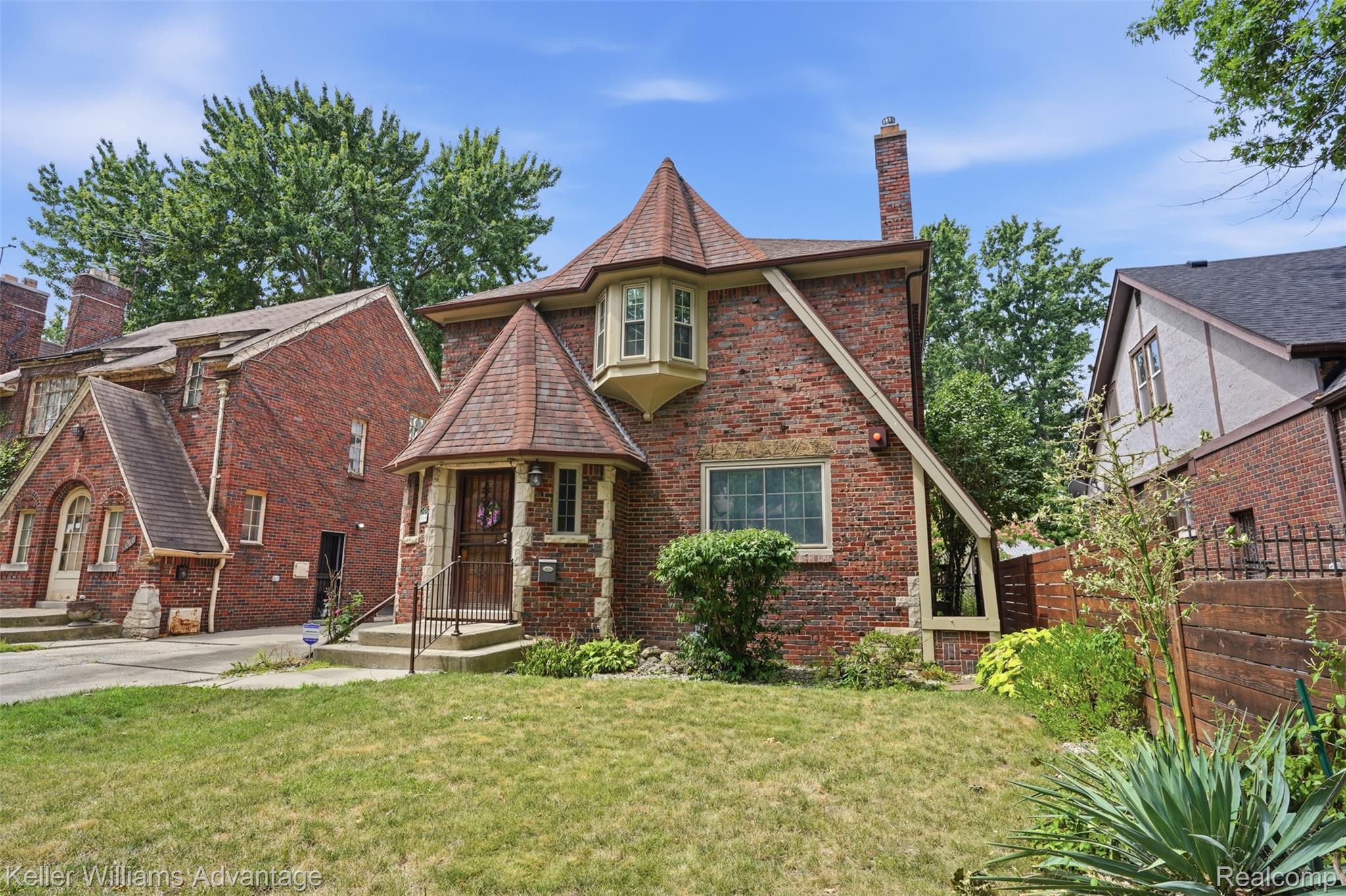 5269 Yorkshire Road Detroit, MI 48224 - Photo 2 of 32 5259 yorkshire rd-2.jpg