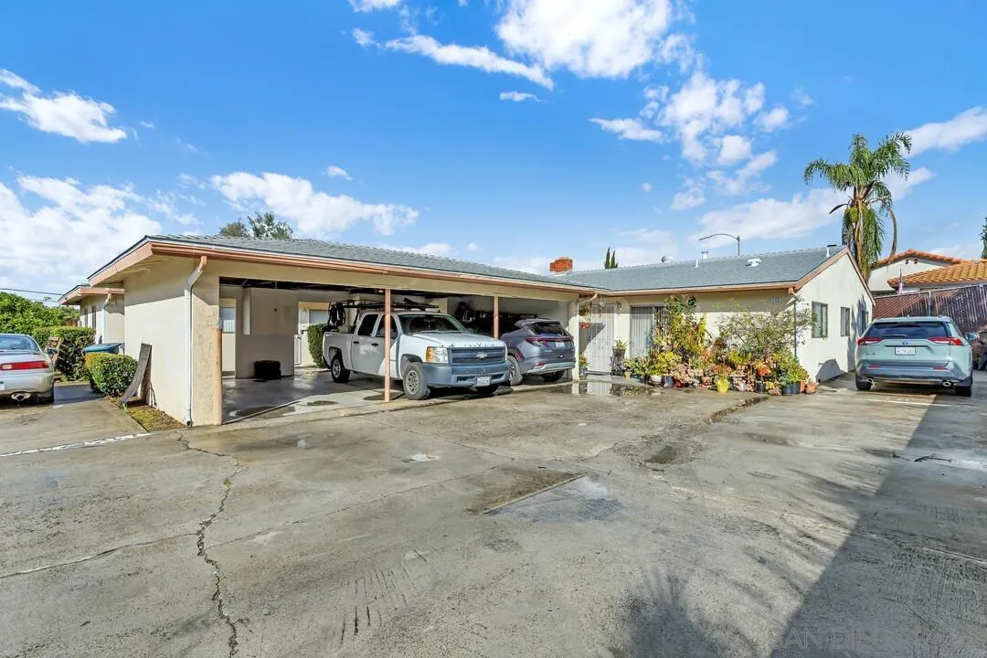 120 Trellis Lane Escondido, CA 92026 - Photo 2 of 7