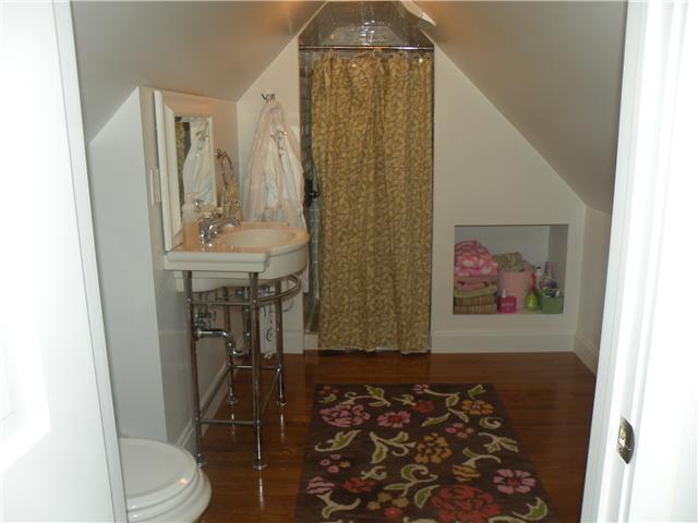 1925 Chelsea Road Upper Arlington, OH 43212 - Photo 17 of 18 Gallery Image 17