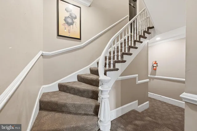 a view of entryway and hall