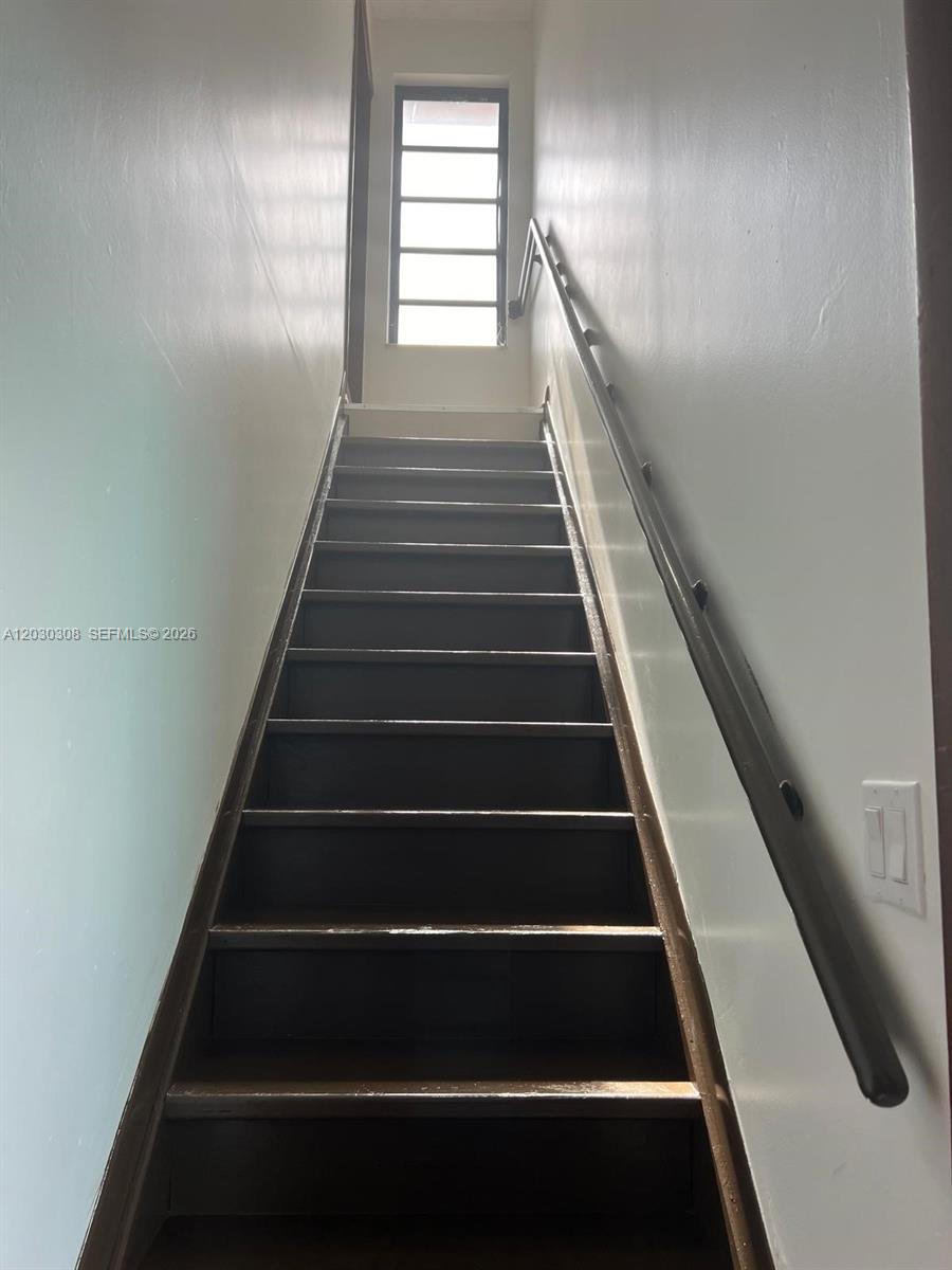 321 Southwest 71st Avenue, Unit 2 Miami, FL 33144 - Photo 2 of 22