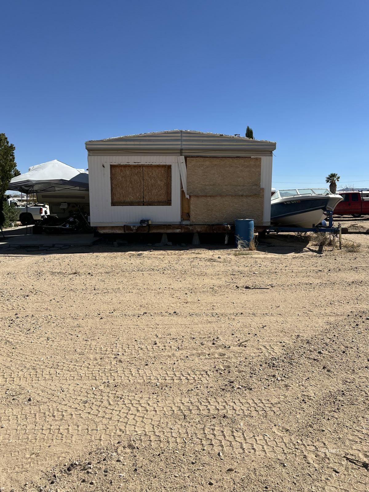 1341 North Calvert Boulevard Ridgecrest, CA 93555 - Photo 21 of 21 a car parked in front of a building