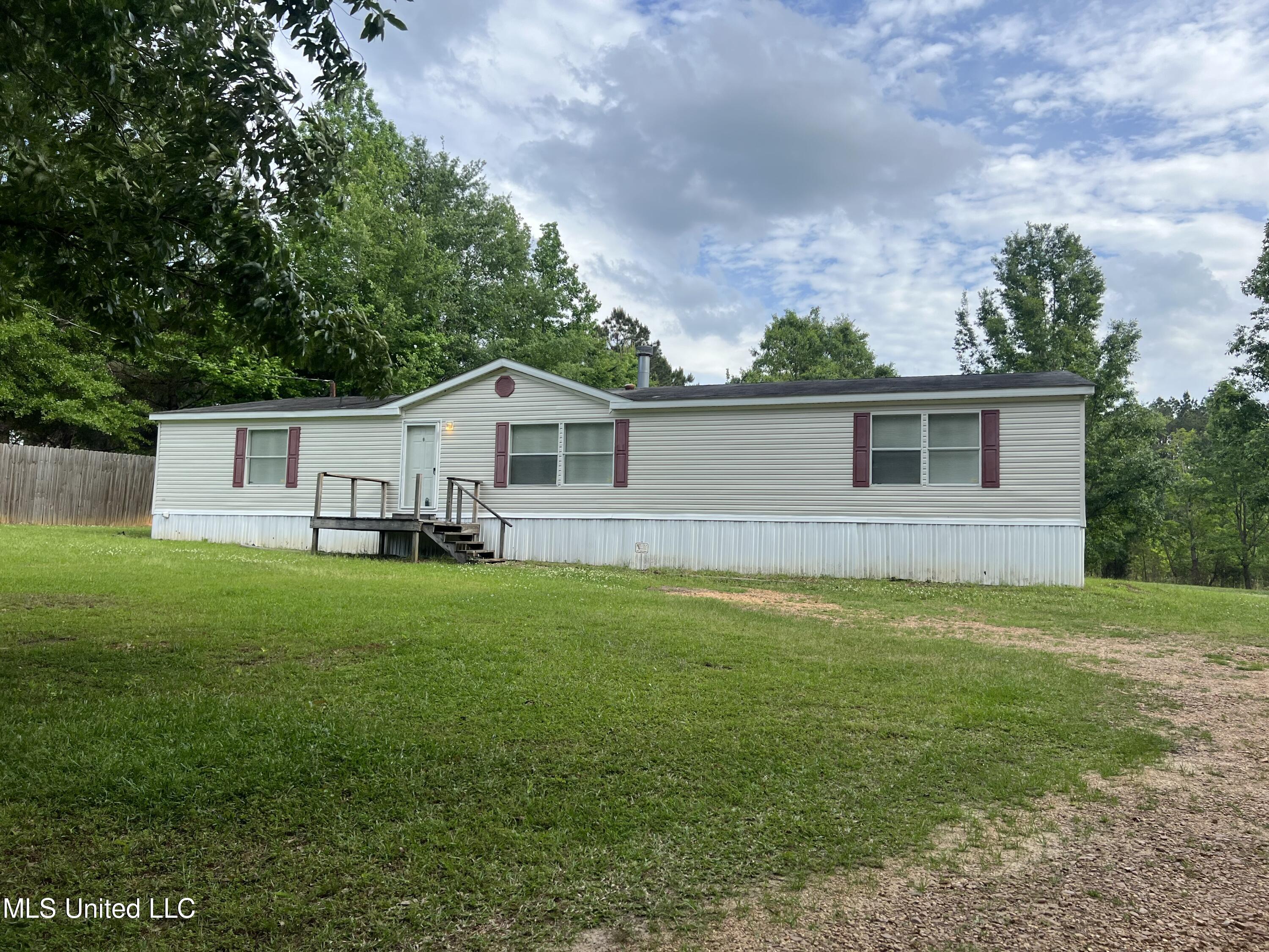 3028 East Gallman Road Crystal Springs, MS 39059 - Photo 1 of 5 13B71985-956B-41B2-87BB-31F47771FCE6