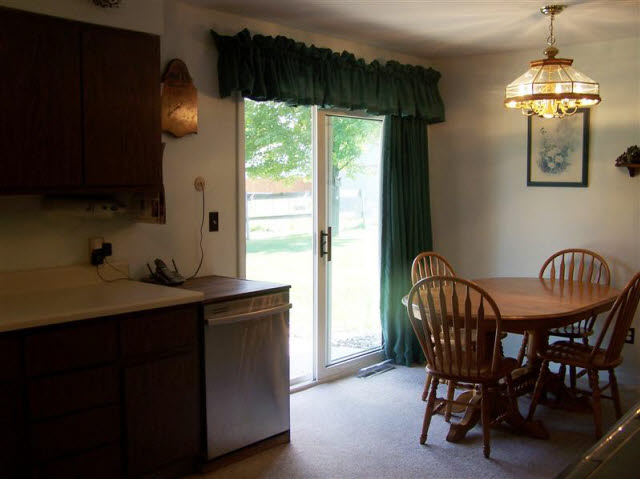 6044 Garfield Road Freeland, MI 48623 - Photo 7 of 14 20103061-6.JPG