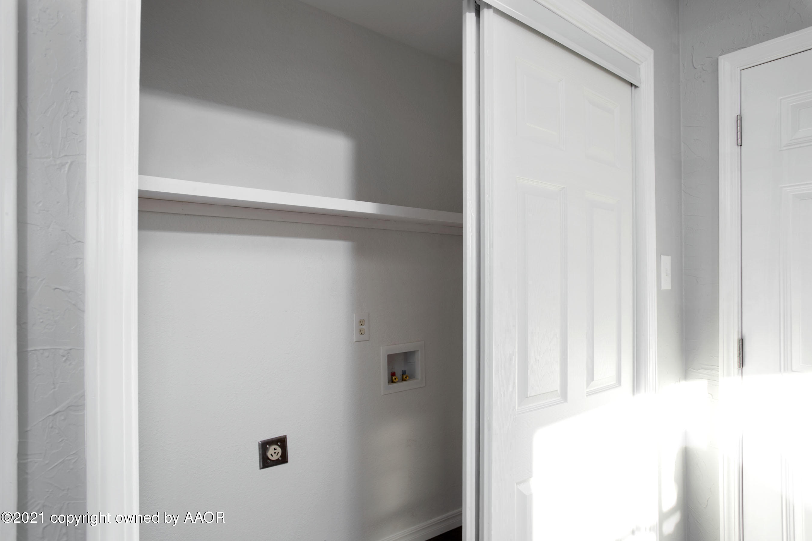 4622 South Rusk Street Amarillo, TX 79110 - Photo 10 of 22 a view of a closet