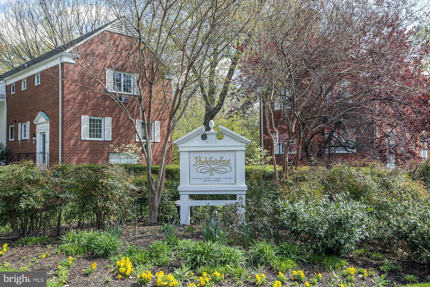 1729 Preston Road Alexandria, VA 22302 - Photo 2 of 25 Community