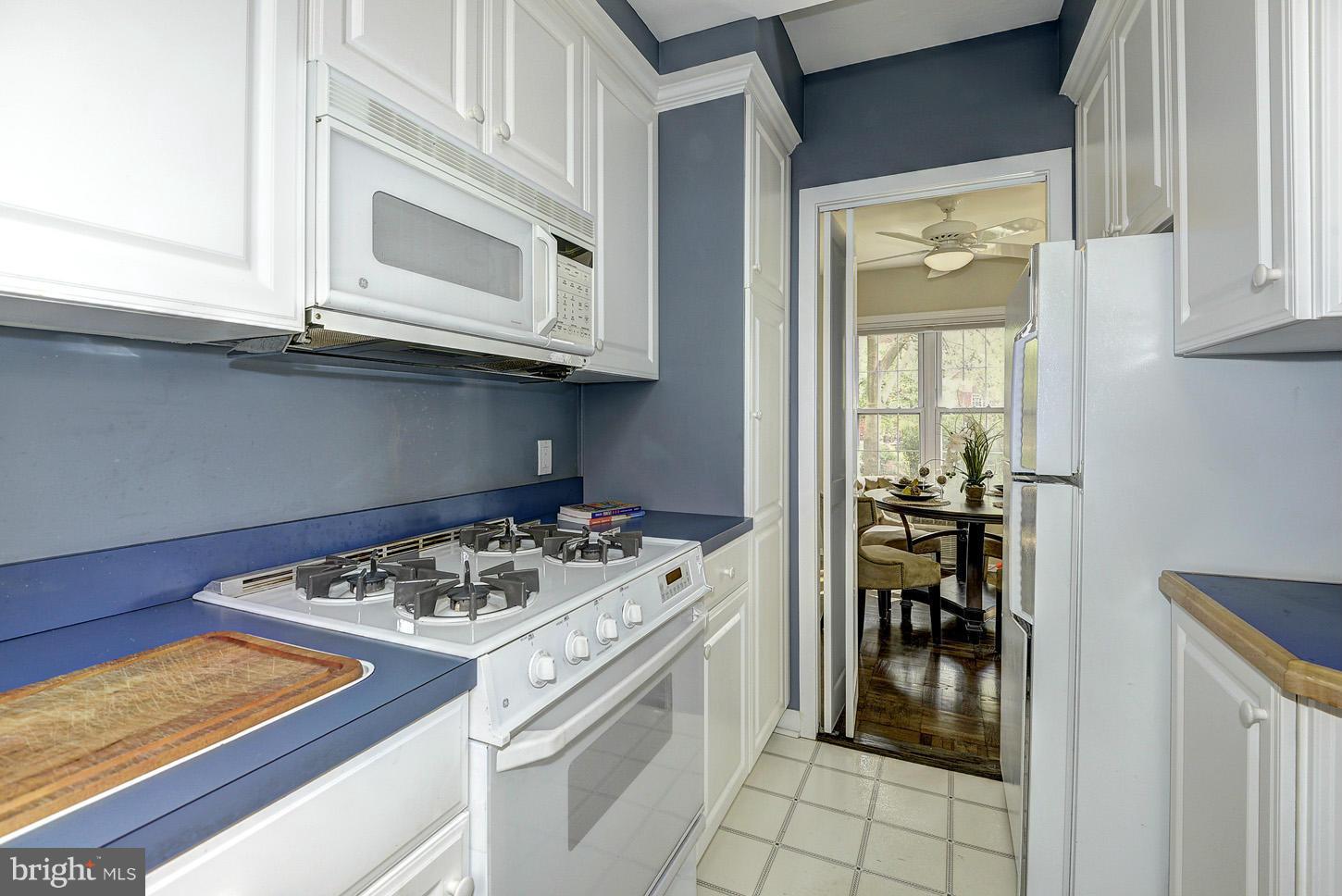 1729 Preston Road Alexandria, VA 22302 - Photo 9 of 25 Kitchen