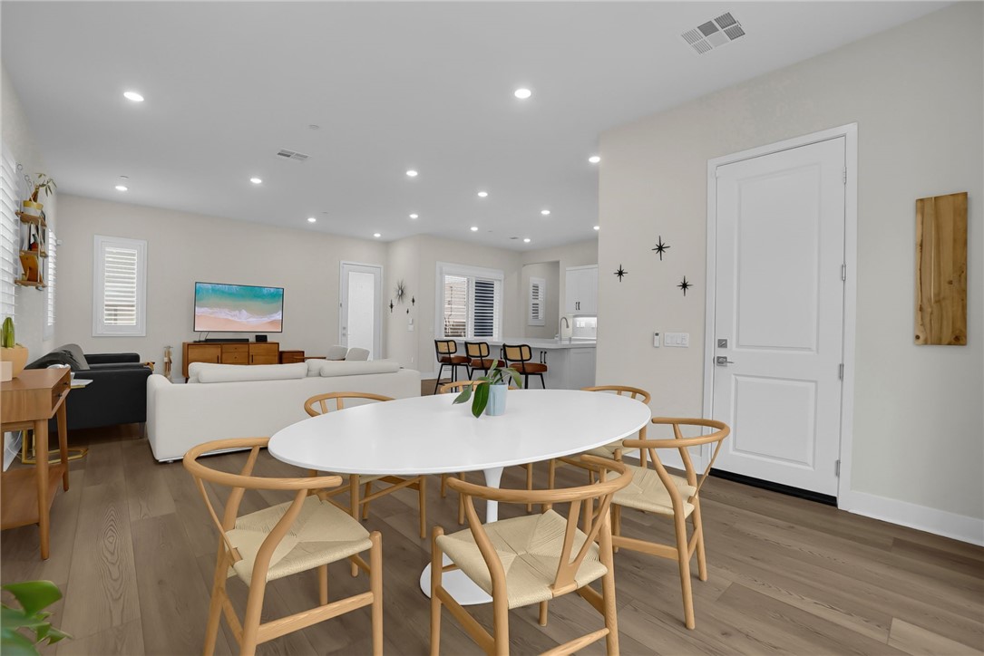 27014 Declaration Road Valencia, CA 91381 - Photo 10 of 30