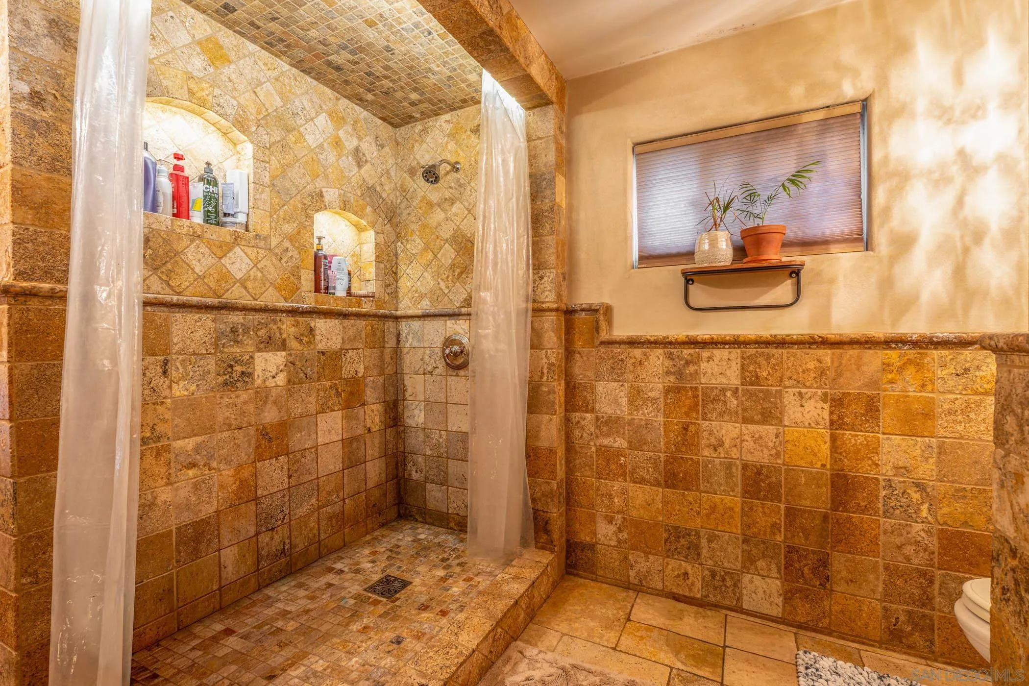 175 Maple Avenue, Unit 4 Carlsbad, CA 92008 - Photo 11 of 40