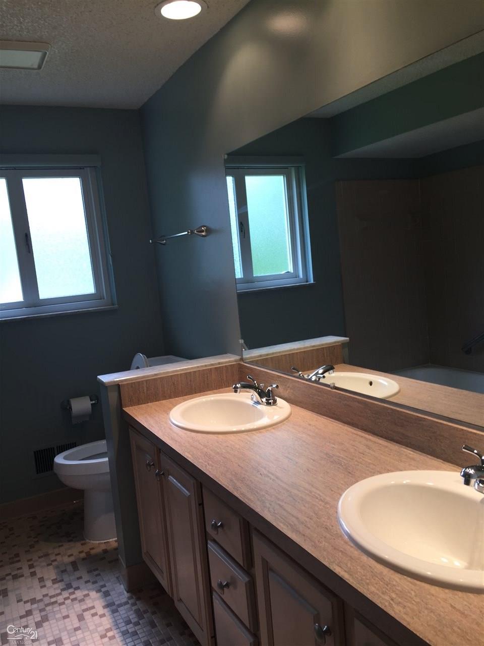 3320 Chicago Road Warren, MI 48092 - Photo 41 of 53
