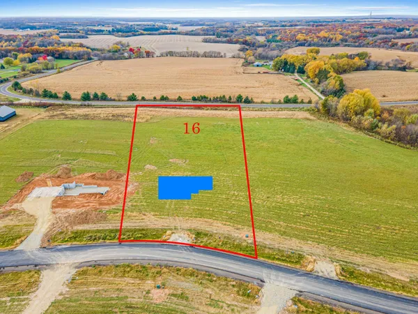 $639,900 | 390 Candy Ln River Falls, River Falls, WI 54022