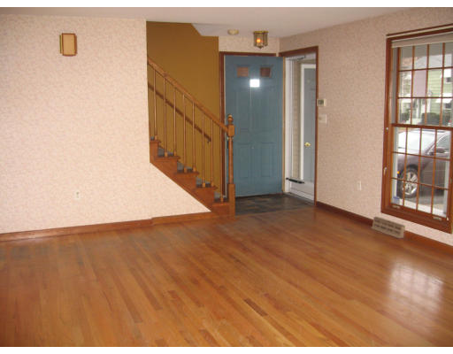 80 Eloise Street Springfield, MA 01118 - Photo 4 of 8