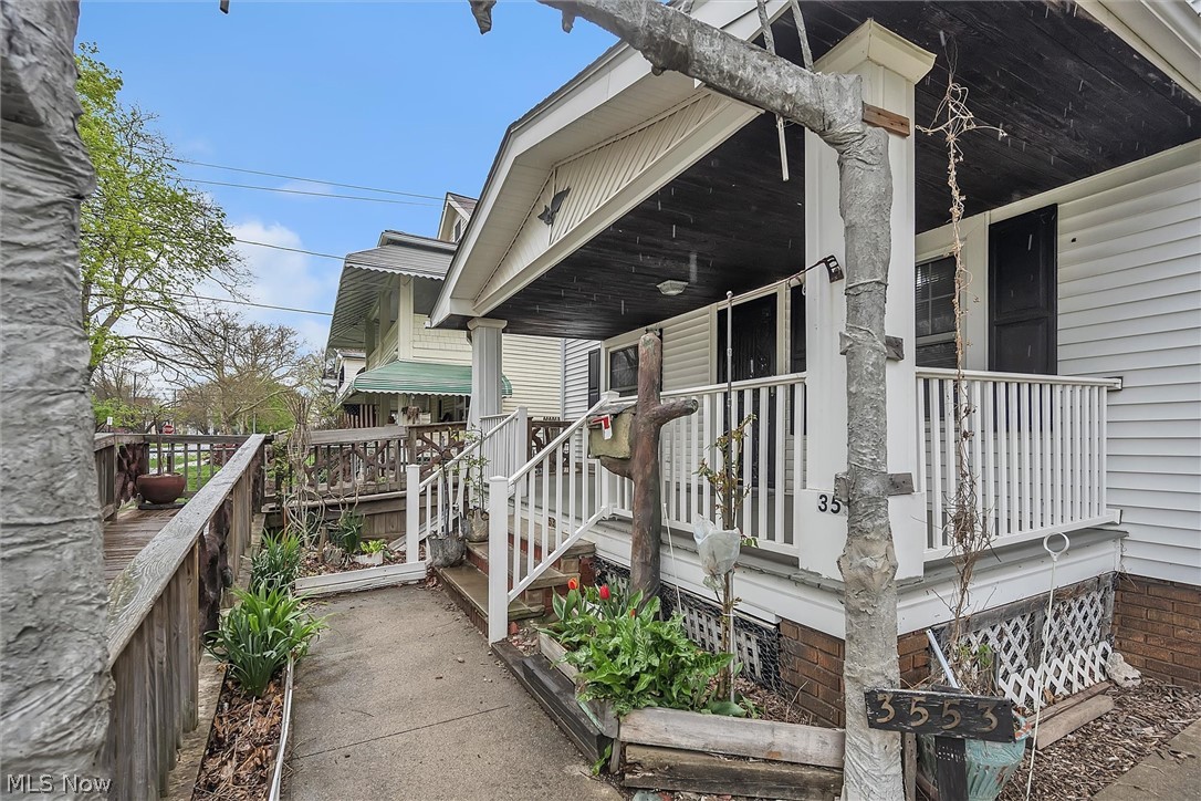 3553 Bosworth Road Cleveland, OH 44111 - Photo 5 of 32 Gallery Image 5
