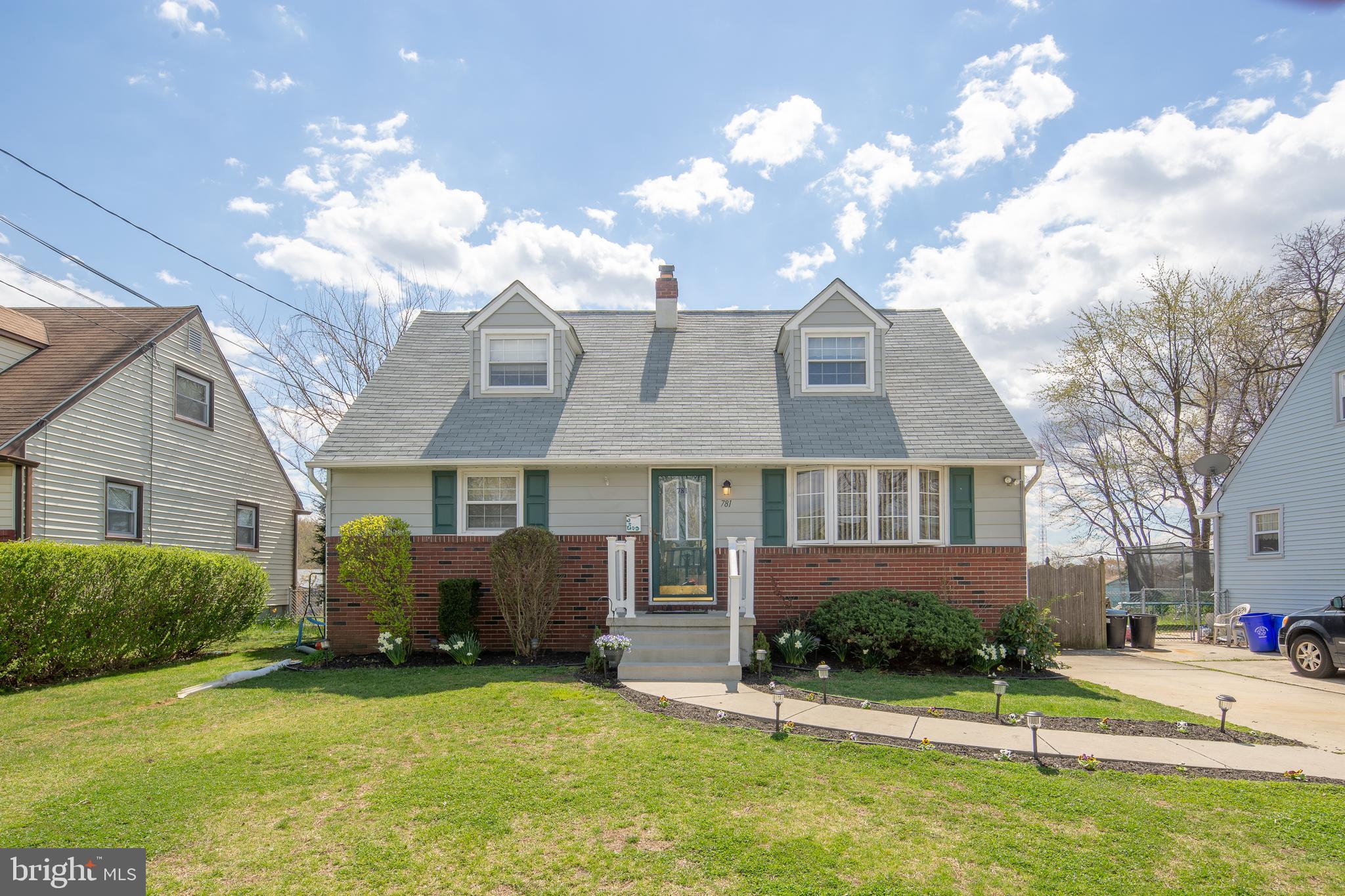 781 Devenney Drive Bellmawr, NJ 08031 - Photo 2 of 27 Gallery Image 2