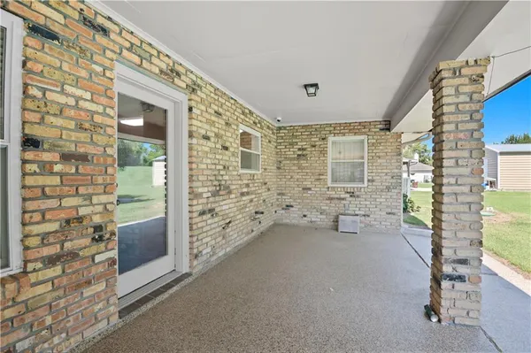 $348,000 | 13053 Highway 23, Belle Chasse, LA 70037