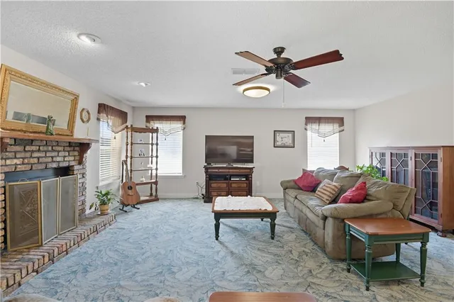 $348,000 | 13053 Highway 23, Belle Chasse, LA 70037