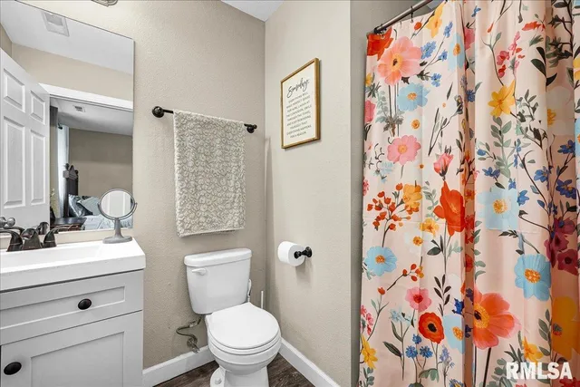 $117,000 | 3005 North Molleck Drive, Peoria, IL 61604