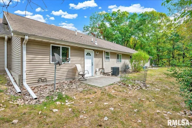 $117,000 | 3005 North Molleck Drive, Peoria, IL 61604