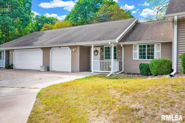 $117,000 | 3005 North Molleck Drive, Peoria, IL 61604