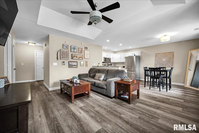 $117,000 | 3005 North Molleck Drive, Peoria, IL 61604