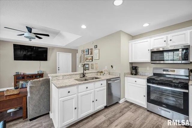 $117,000 | 3005 North Molleck Drive, Peoria, IL 61604