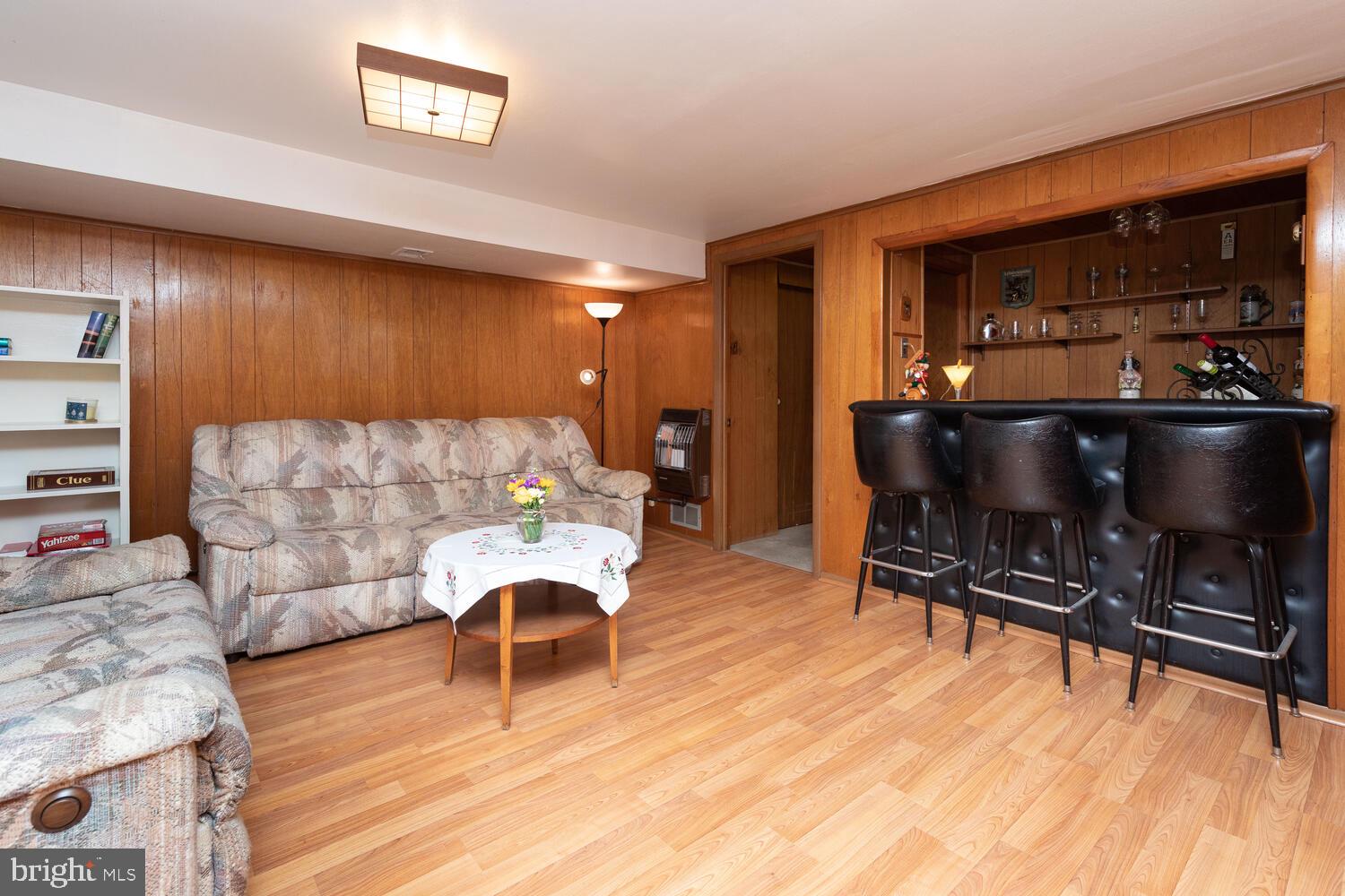 7414 Hill Road Philadelphia, PA 19128 - Photo 29 of 41 Lower level bar!!!