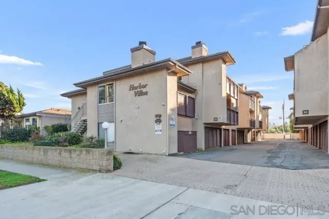$3,100 | 3755 Udall Street, Unit 205, San Diego, CA 92107