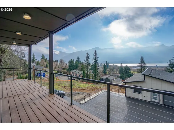 $639,000 | 79 Northwest Lasher Street, Stevenson, WA 98648