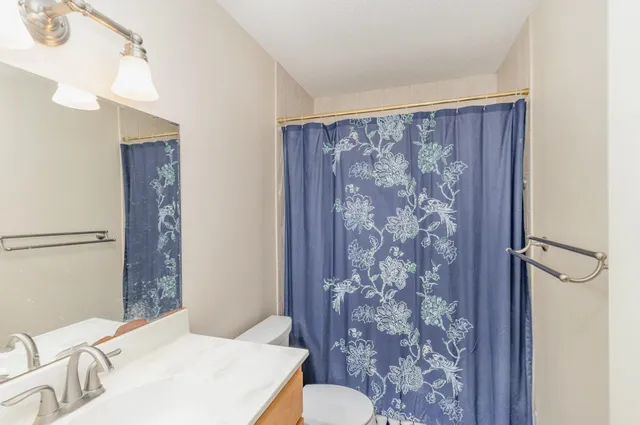 $124,900 | 4710 58th Avenue North, Unit 319, Crystal, MN 55429