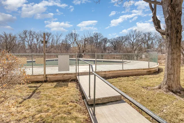 $124,900 | 4710 58th Avenue North, Unit 319, Crystal, MN 55429