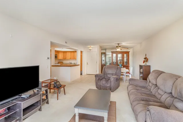 $124,900 | 4710 58th Avenue North, Unit 319, Crystal, MN 55429