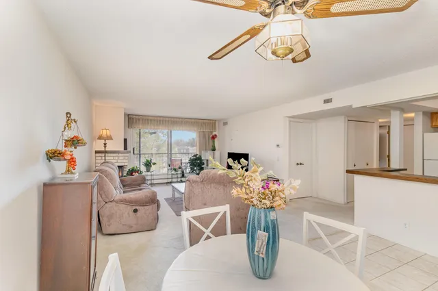 $124,900 | 4710 58th Avenue North, Unit 319, Crystal, MN 55429