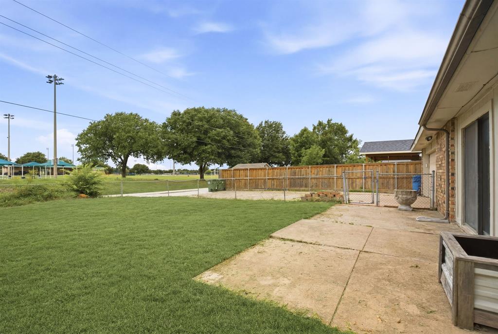 5052 Arbor Glen Road The Colony, TX 75056 - Photo 19 of 22
