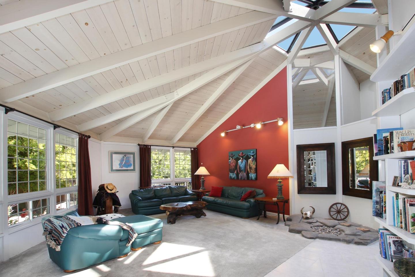 612 Valencia Road Aptos, CA 95003 - Photo 7 of 22 Gallery Image 7