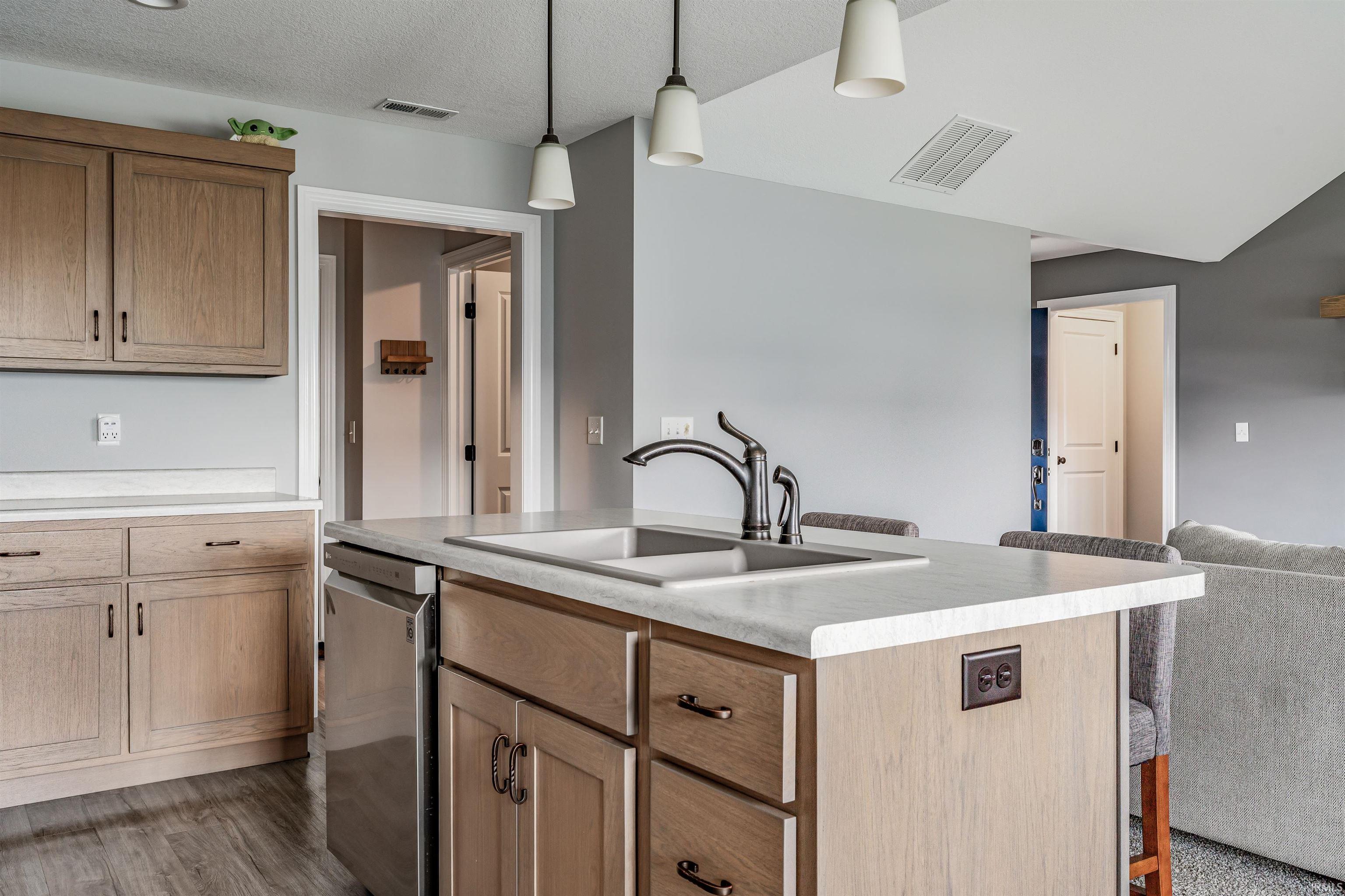 13035 Silk Tree Trail Fort Wayne, IN 46814 - Photo 12 of 31