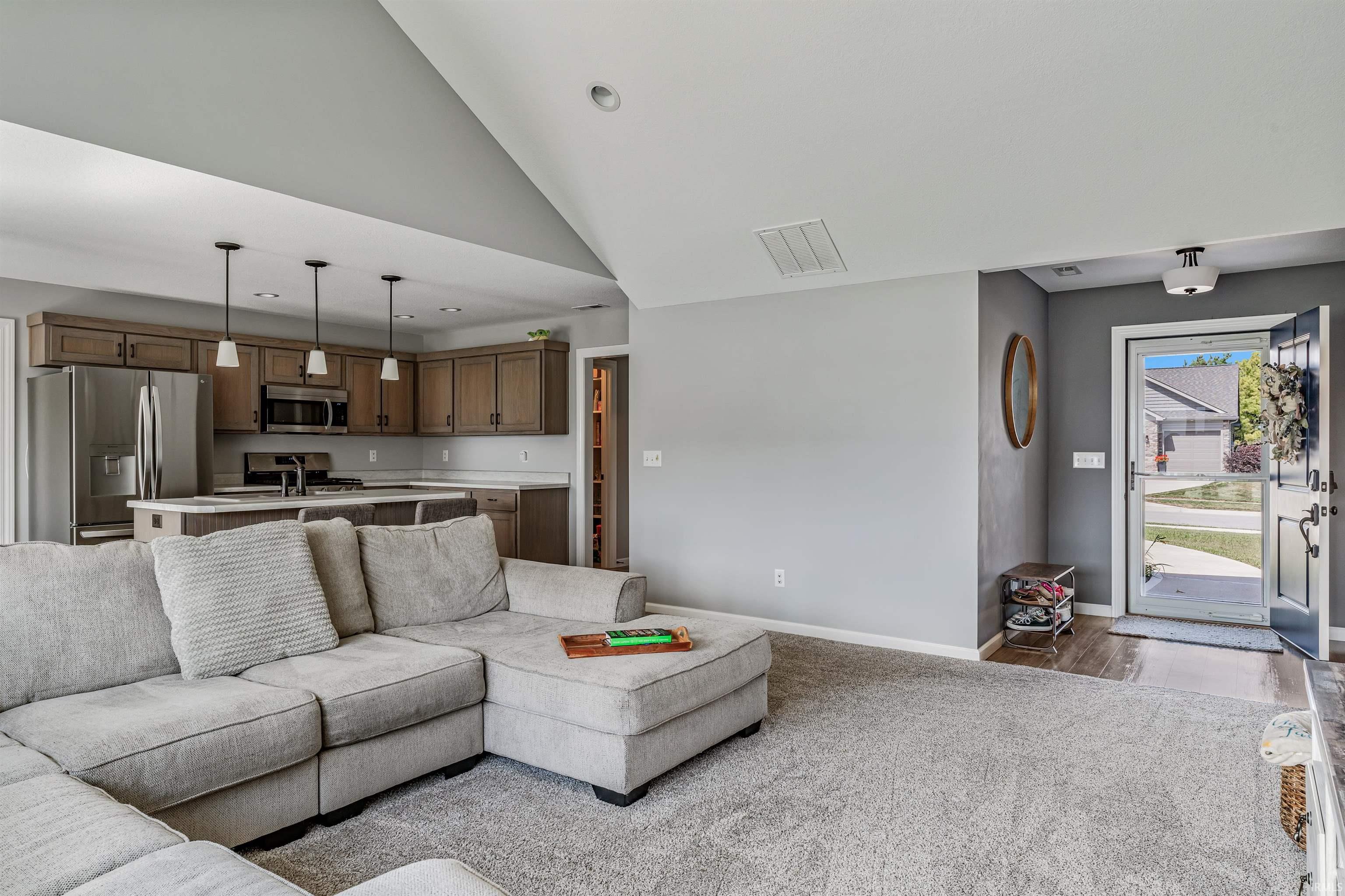 13035 Silk Tree Trail Fort Wayne, IN 46814 - Photo 7 of 31